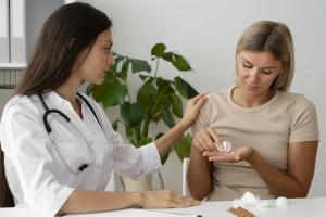 成人初级保健,初级保健医生,成年人健康,医疗照护